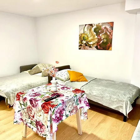 Nr 1 Lub 2 Przy Sali Kominkowej Apartament Przeczyce