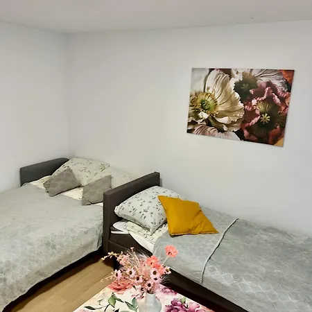 Nr 1 Lub 2 Przy Sali Kominkowej Przeczyce