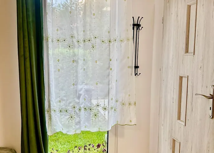 Nr 1 Lub 2 Przy Sali Kominkowej *