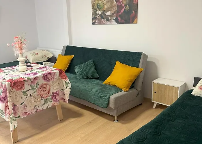 דירה Nr 1 Lub 2 Przy Sali Kominkowej *